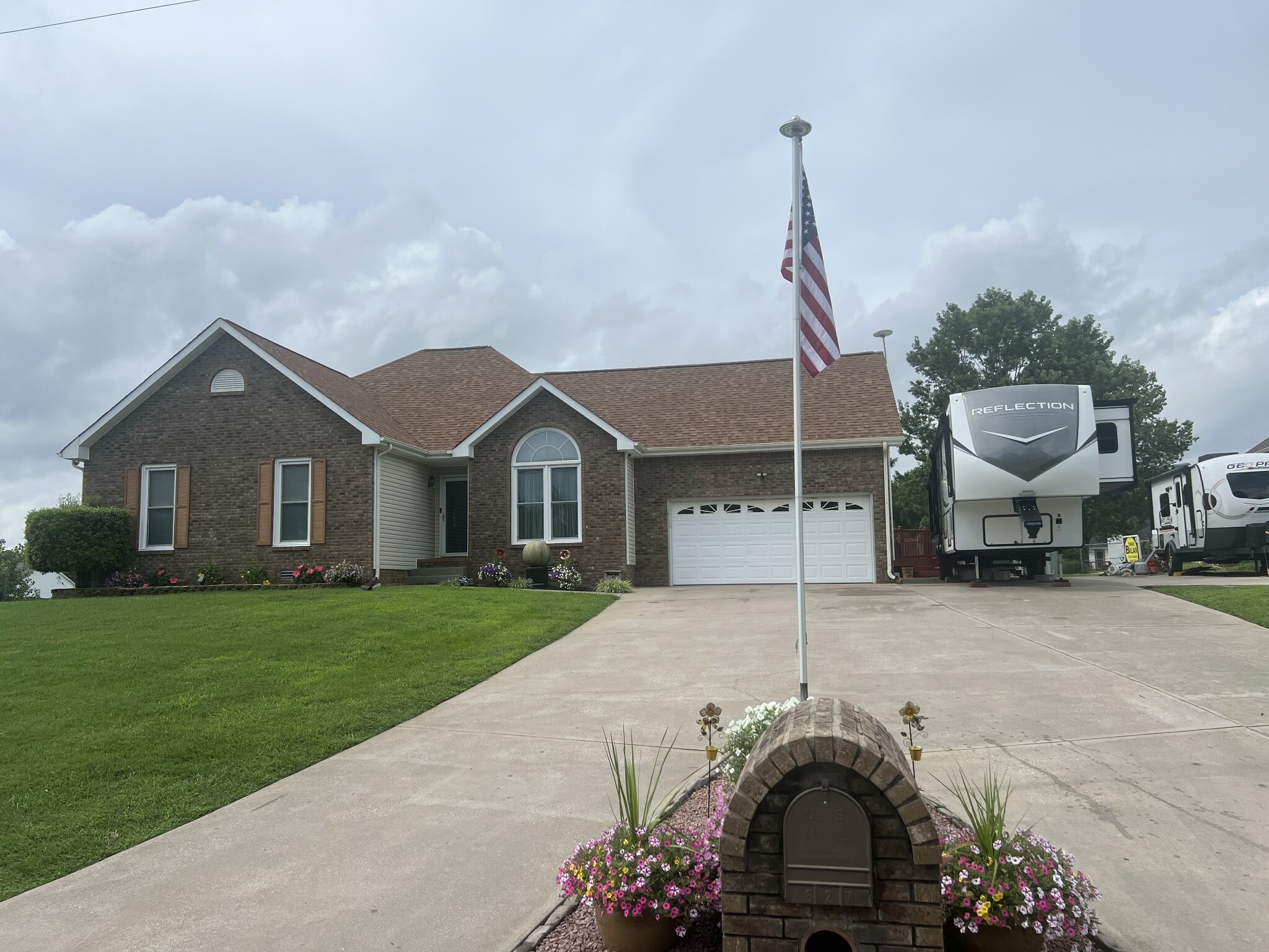 Property Photo: 627 Stonewall Ln TN 37040