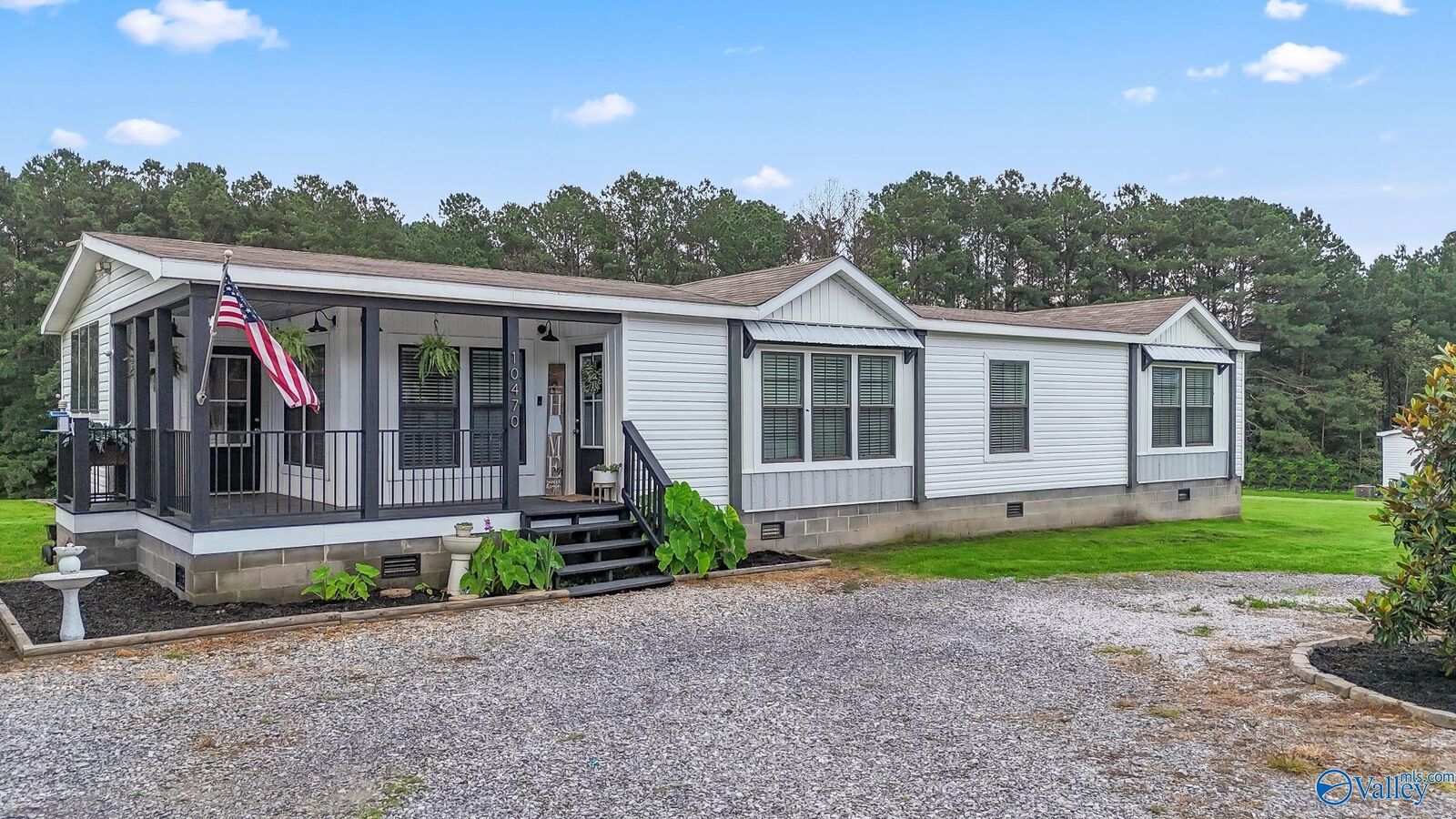 Property Photo:  10470 Union Grove Road  AL 35175