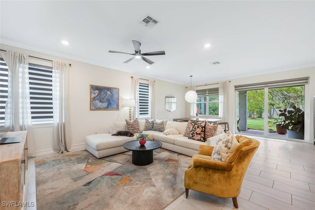 Property Photo: 374 Deauville Loop FL 34114