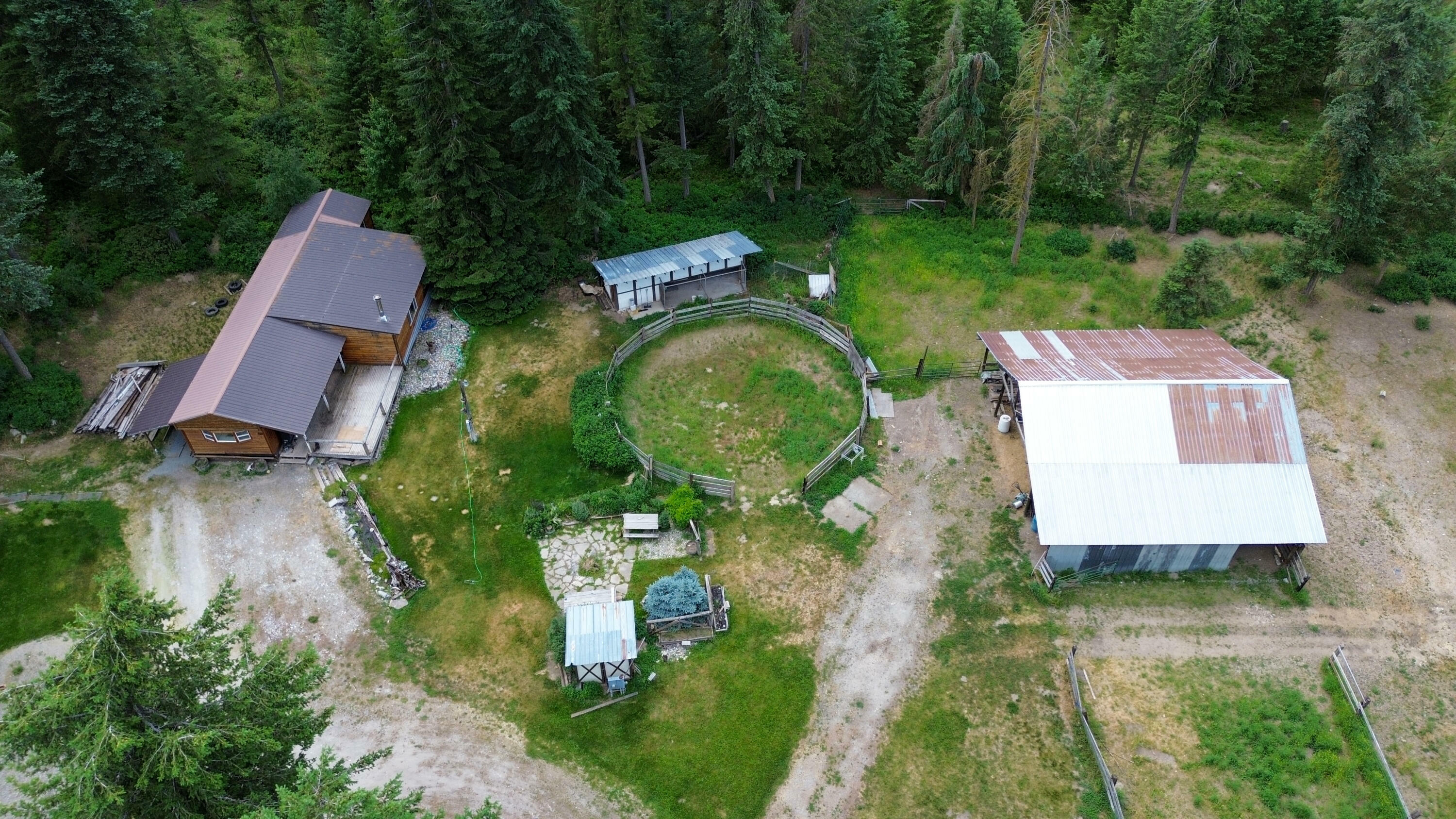 Property Photo: 540 Dolomite Rd WA 99114