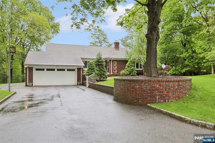 Property Photo: 39 Chuckanutt Drive NJ 07436