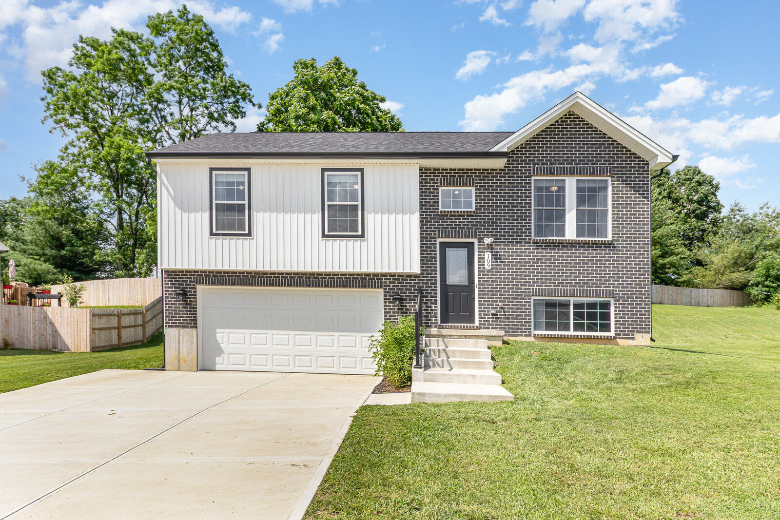 Property Photo: 109 Summerfield Drive KY 41035