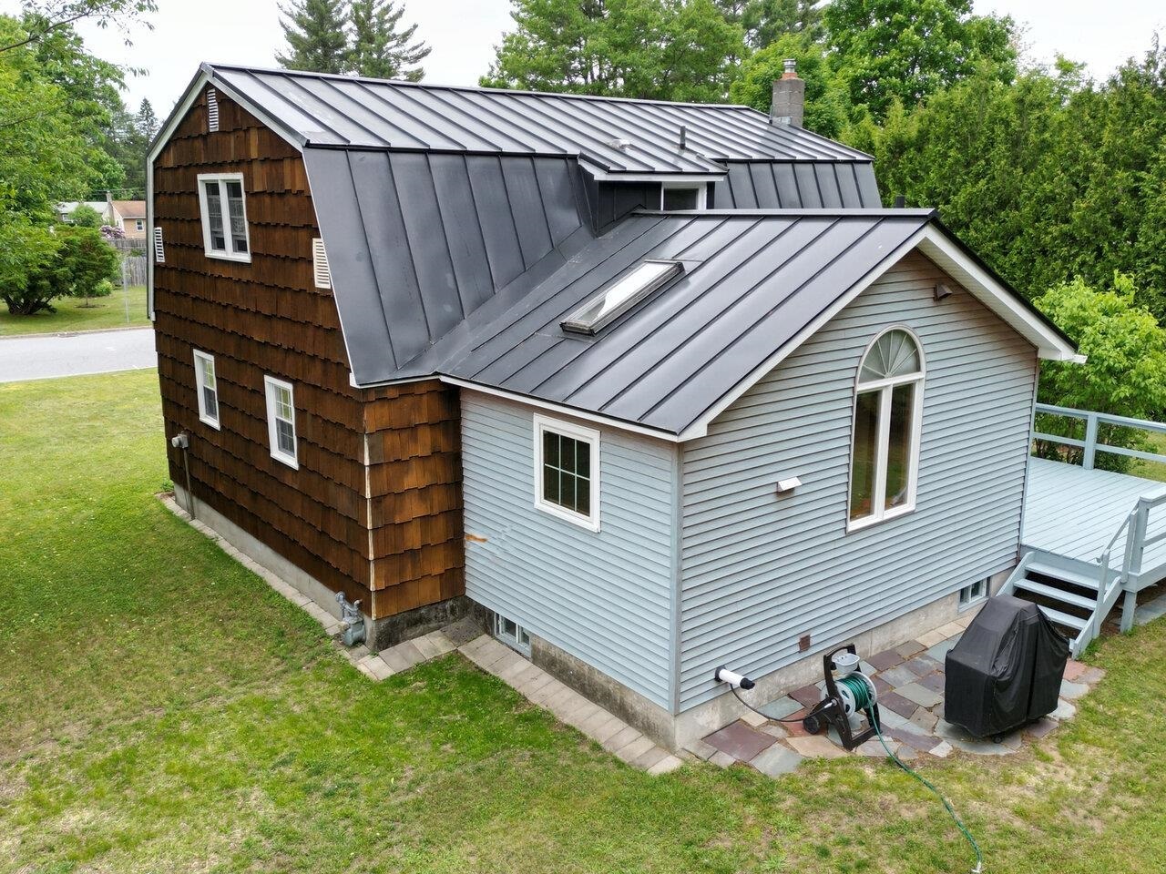 Property Photo: 3 Tanglewood Drive VT 05452