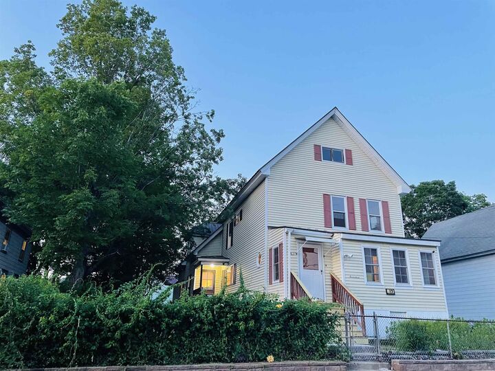 Property Photo:  17 Arch Street  NH 03246 