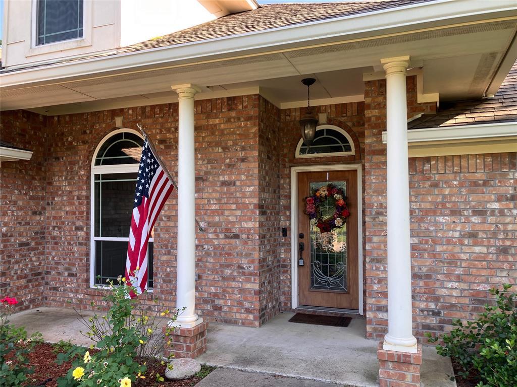 Property Photo: 105 Wallace Boulevard TX 76520
