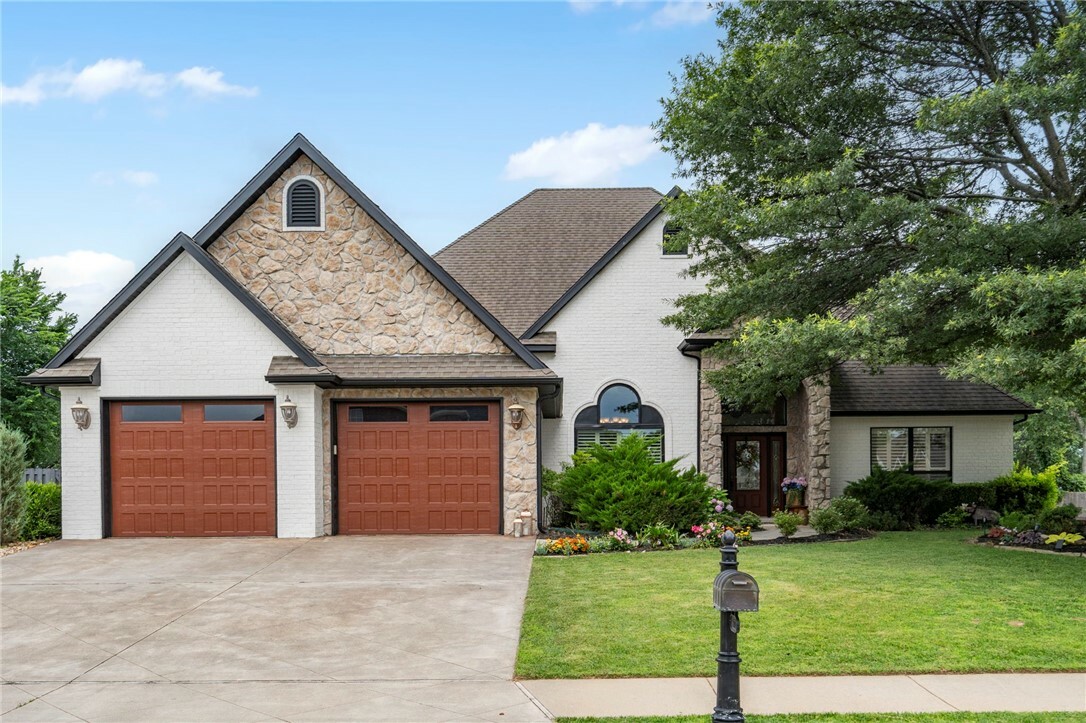 Property Photo: 5077 Strathmore Station Drive AR 72758