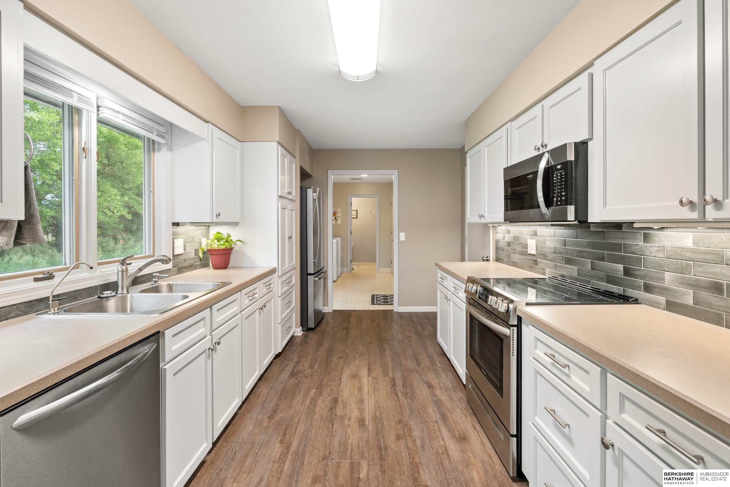 Property Photo: 7240 N 144th Street NE 68007