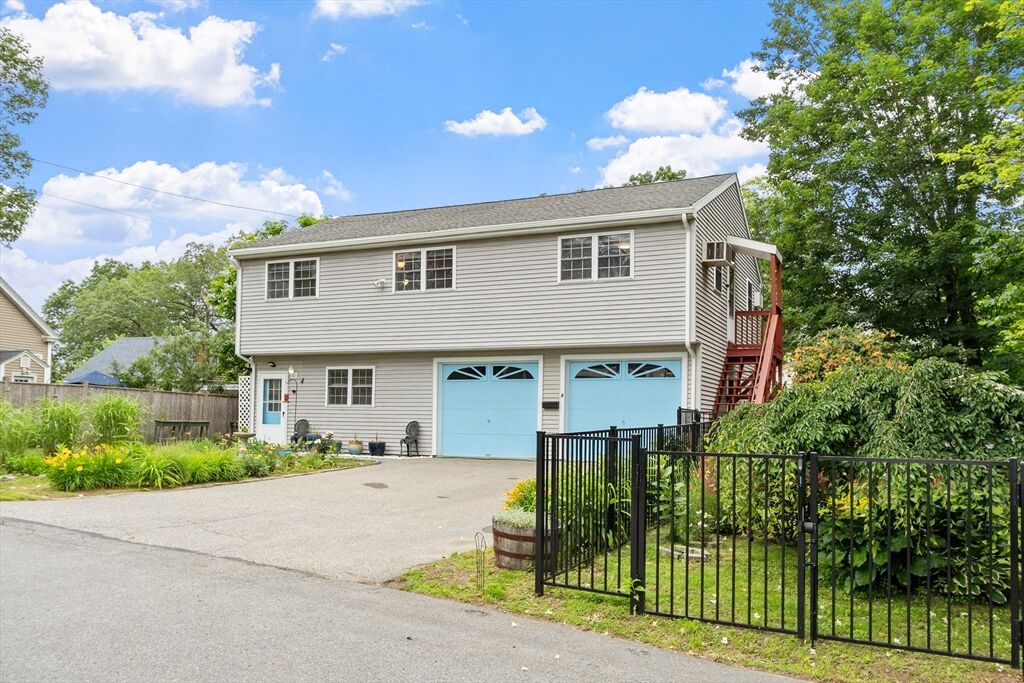 Property Photo:  4 Fiske Avenue  MA 01863 