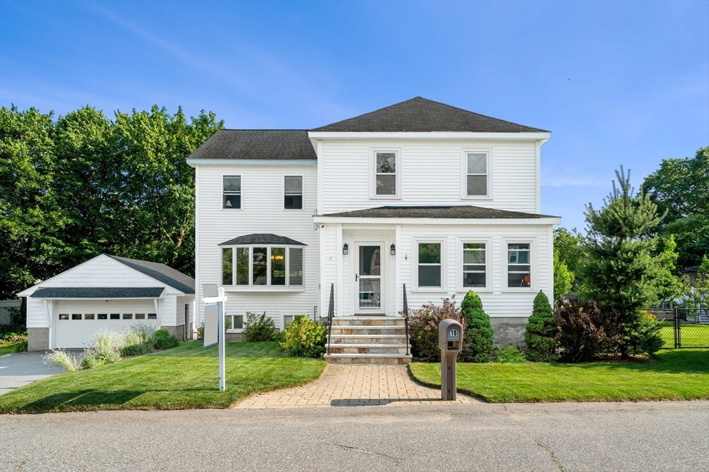 Property Photo: 16 Pinehurst Ave MA 01826