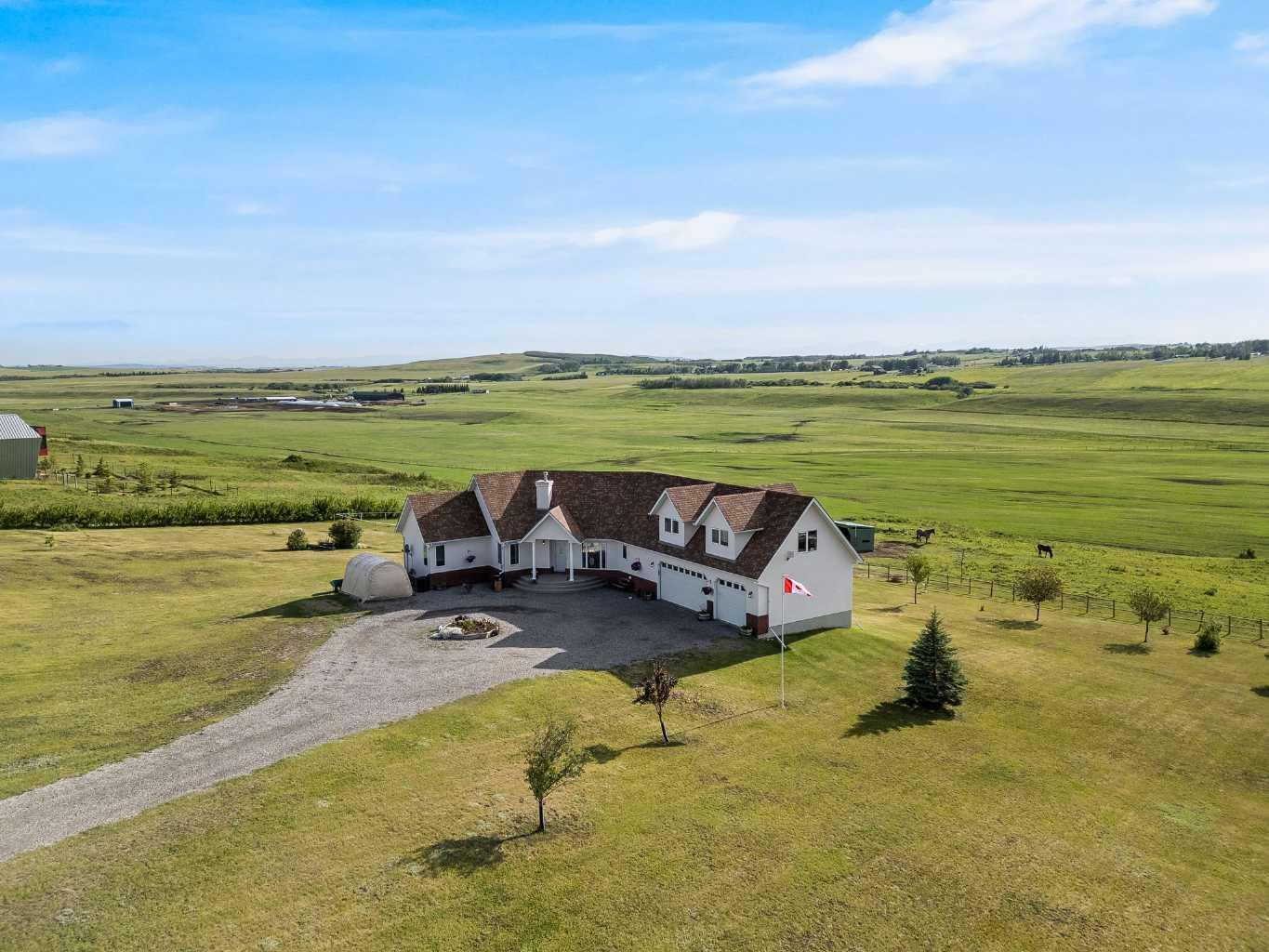 Property Photo: 434047 Meridian Street AB T1S 6B3