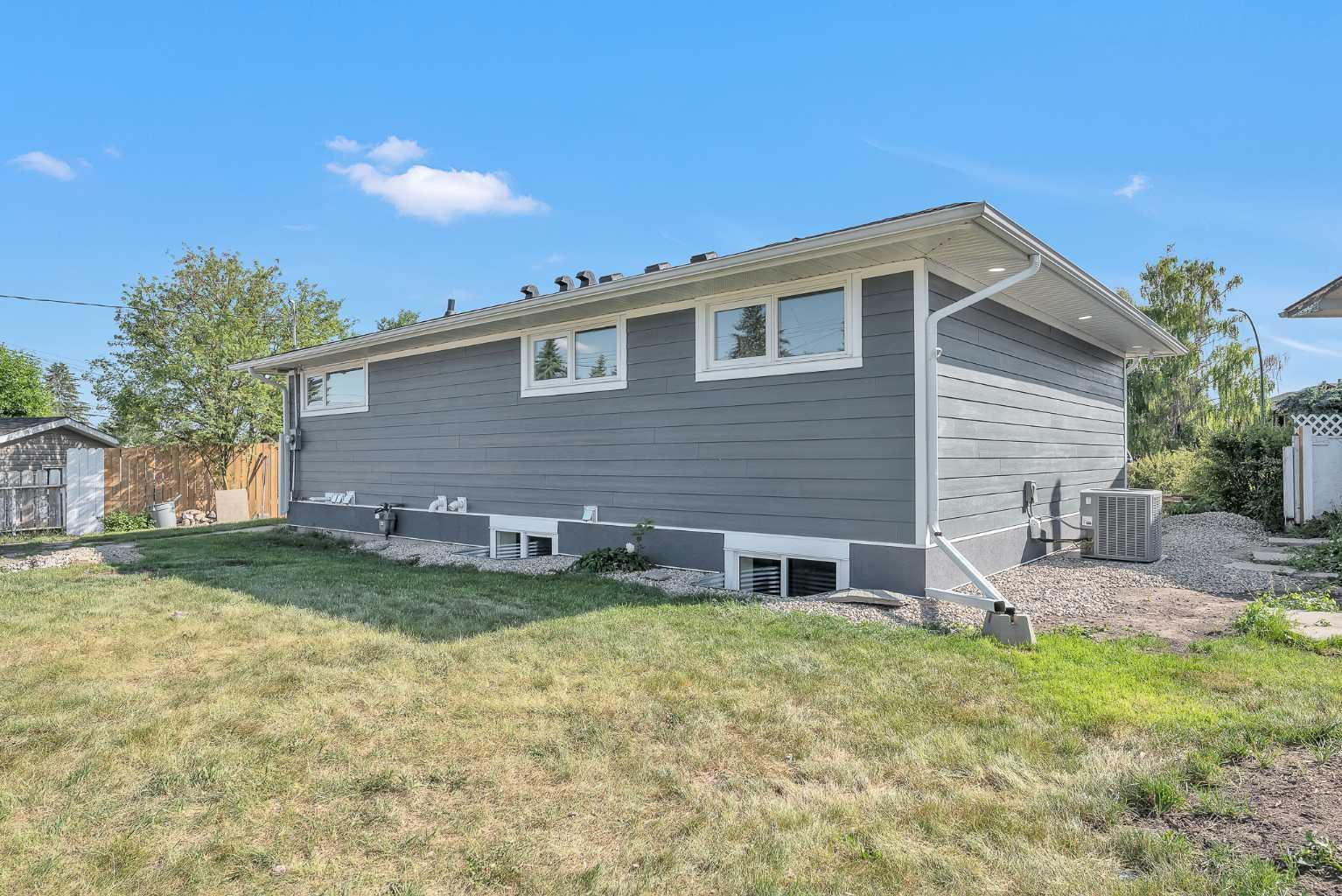Photo de la propriété: 1008 Riddell Place SE AB T2A 1Y5
