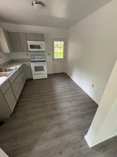 Property Photo: 405 Tulip Lane PA 18353