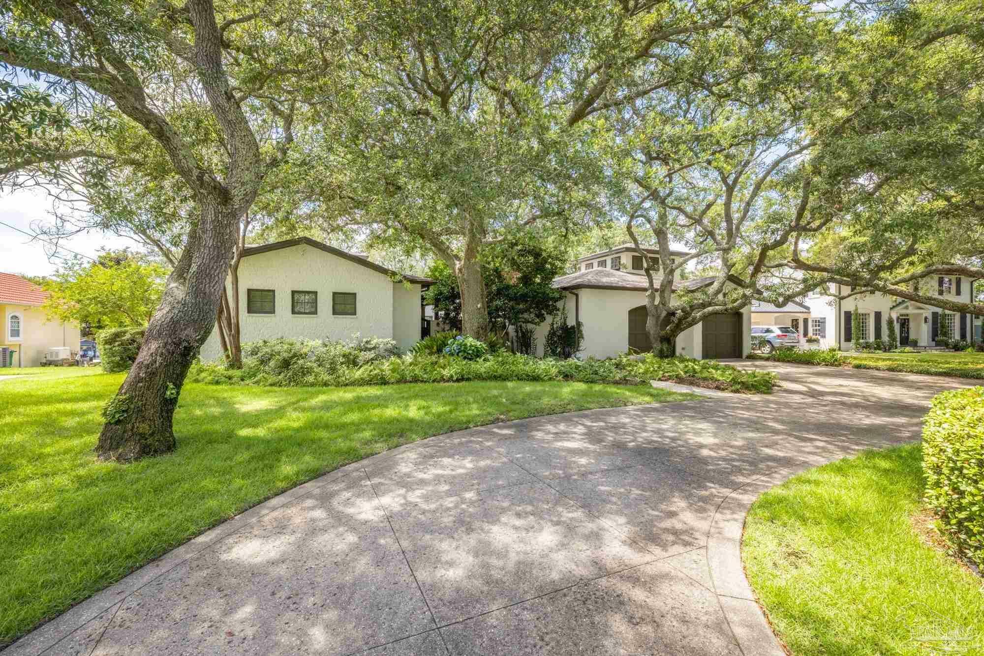9 N Sunset Blvd  Gulf Breeze FL 32561 photo