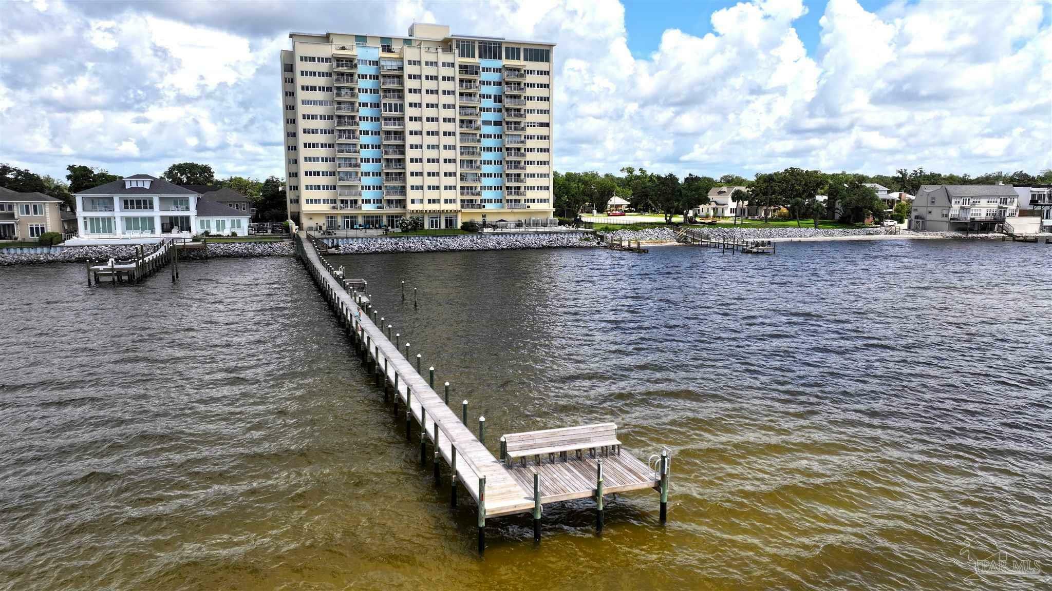 Property Photo: 825 Bayshore Dr 407 FL 32507