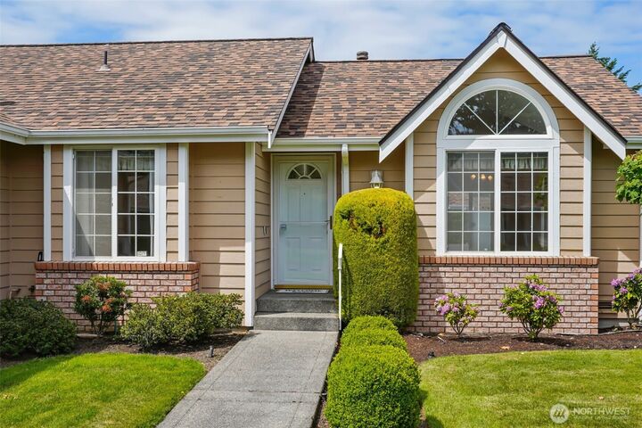 Property Photo:  29  Lakewood Oaks Drive SW  WA 98499 