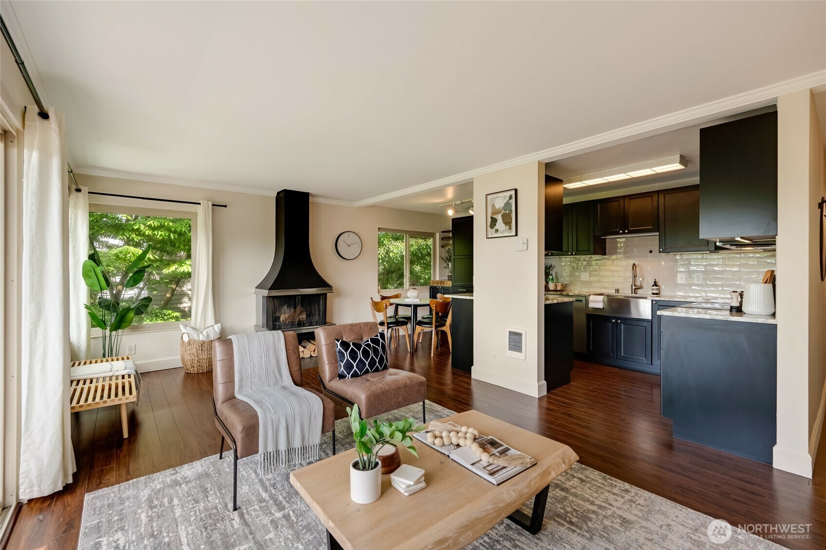 Property Photo: 1110 E Harrison Street 301 WA 98102