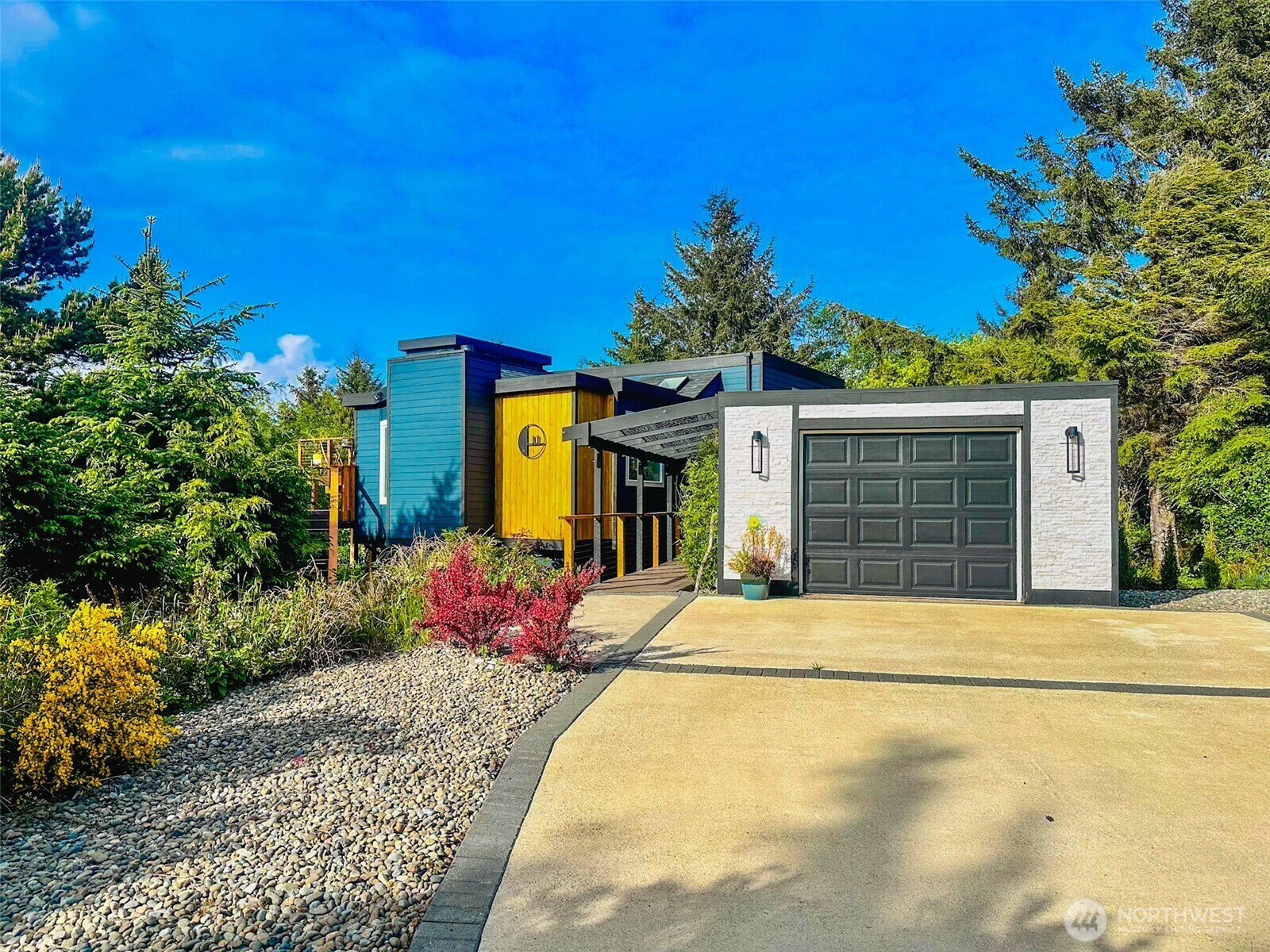 Property Photo:  11  Garnet Place  WA 98571 