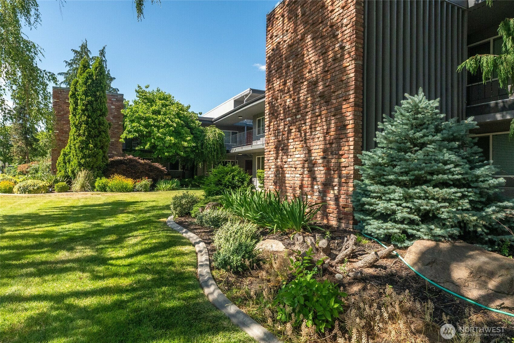 Property Photo: 201 Pennsylvania Avenue 15 WA 98801
