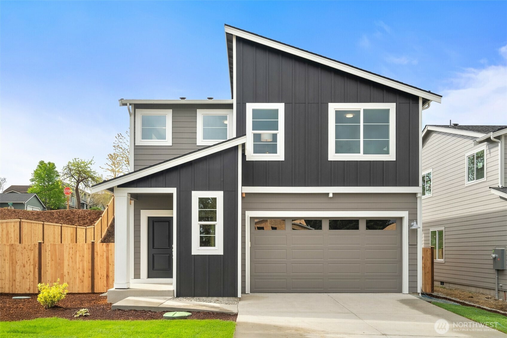 Property Photo: 19522 15th Avenue E WA 98387