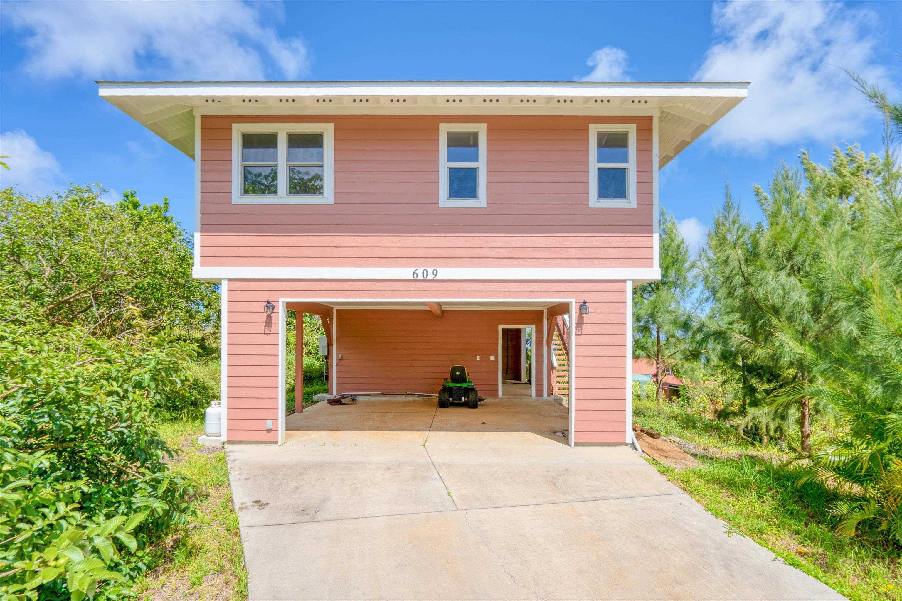 Property Photo:  605 Kaupakalua Rd  HI 96708 