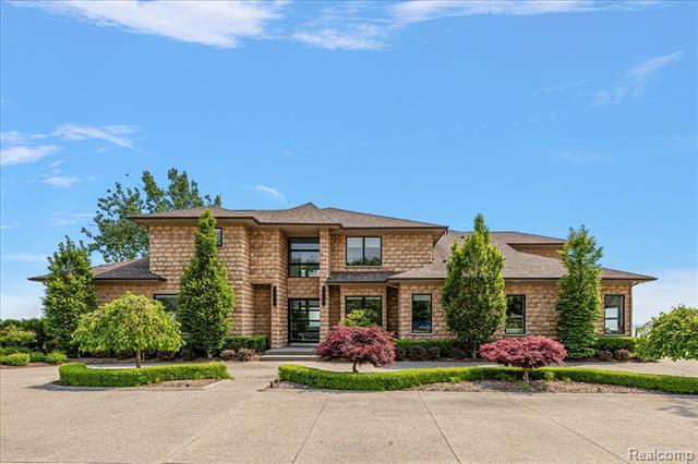 Property Photo: 8349 Dixie Highway MI 48023