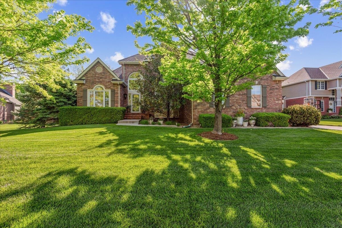 Property Photo:  948 N Preserve Ct  KS 67206 