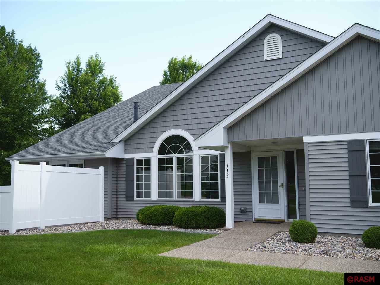 Property Photo: 712 Grayhawk MN 56001