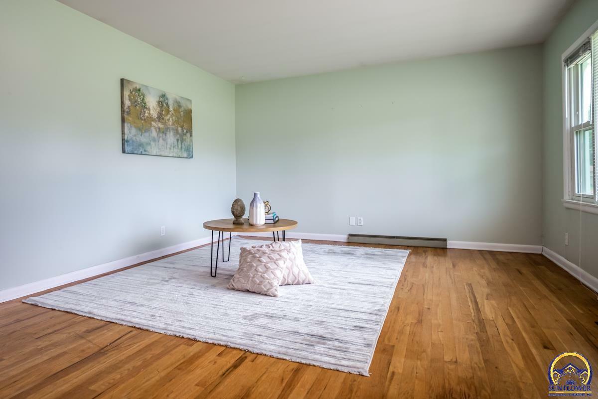 Property Photo: 1407 SW McAlister Ave KS 66604