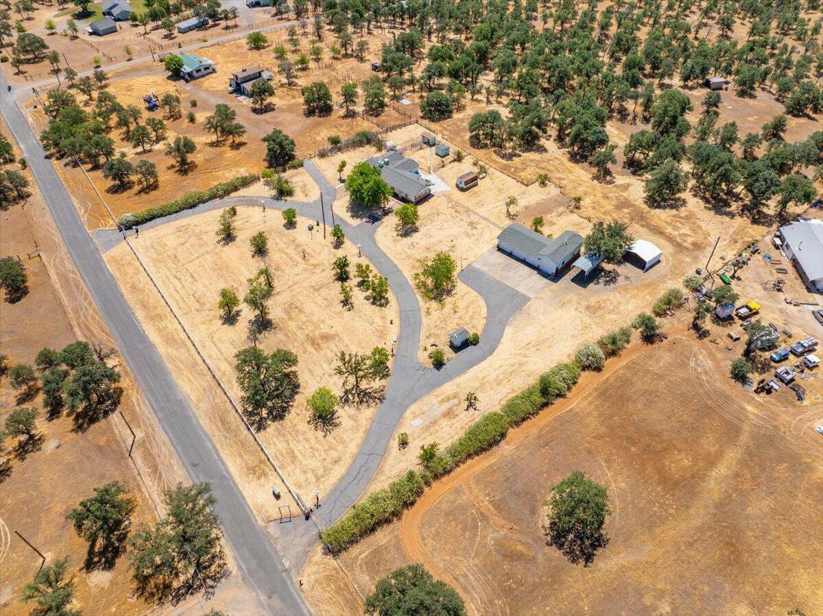 Property Photo: 19307 Davidson Lane CA 96007