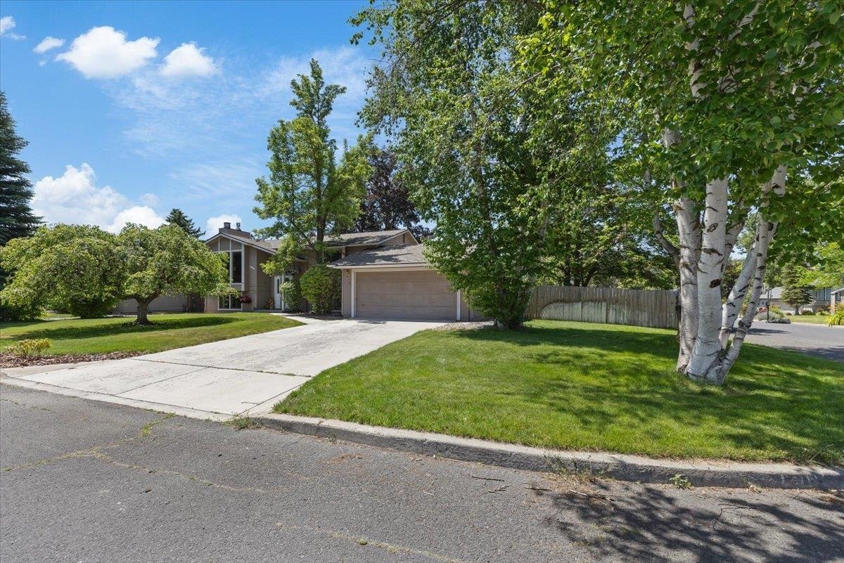 Property Photo:  3810 S Moffitt Rd  WA 99206 