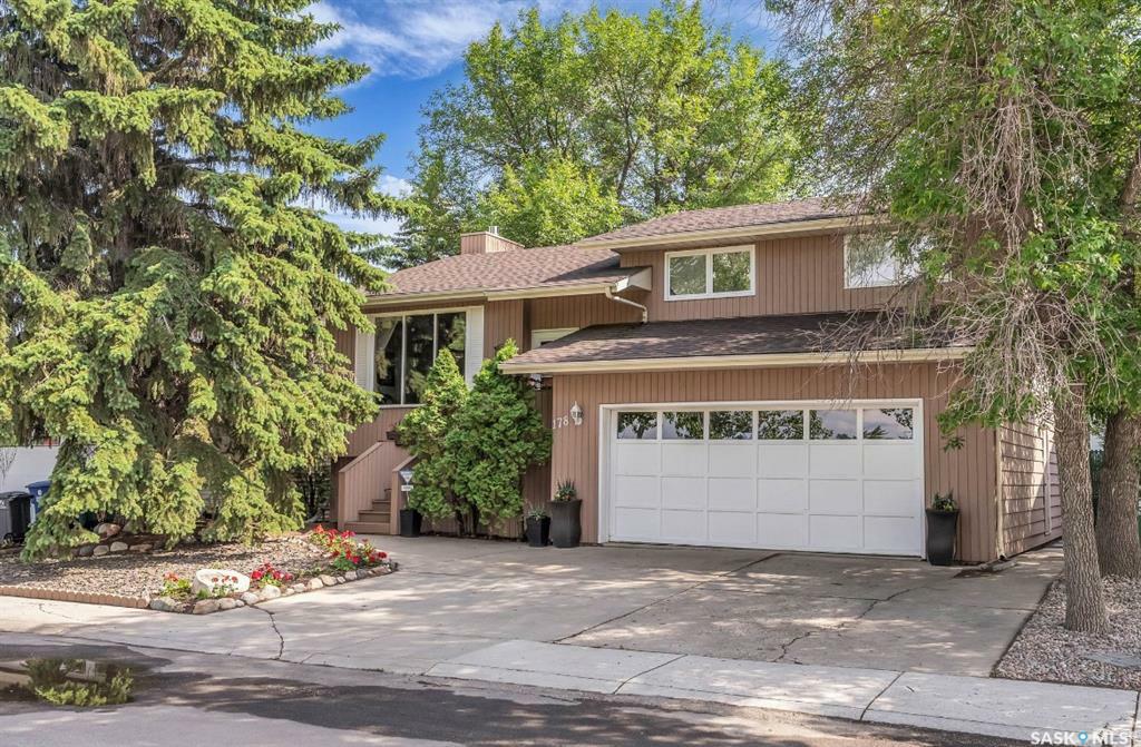 178 Whiteshore Crescent  Saskatoon SK S7J 3W5 photo