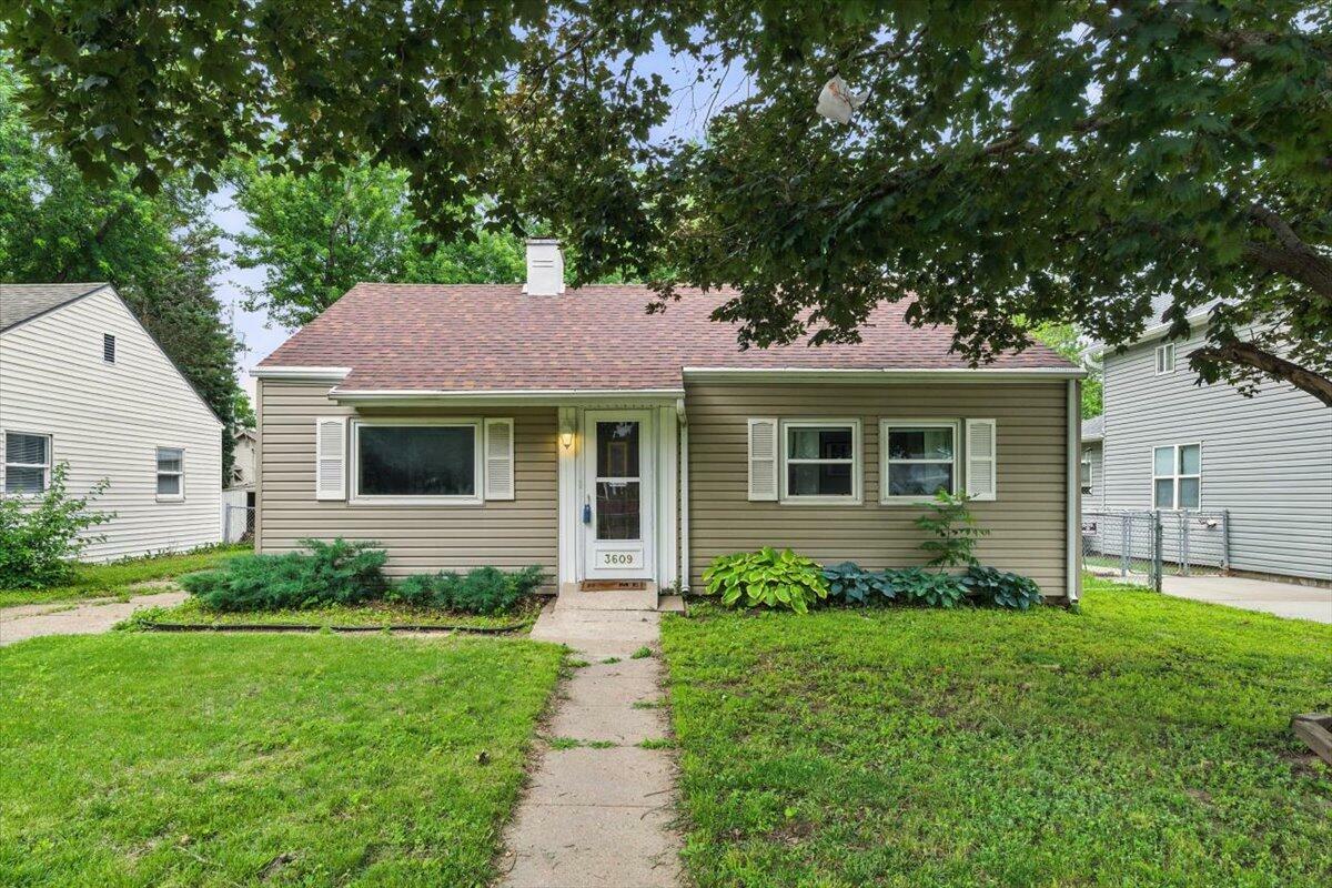 Property Photo: 3609 Avenue D IA 51501
