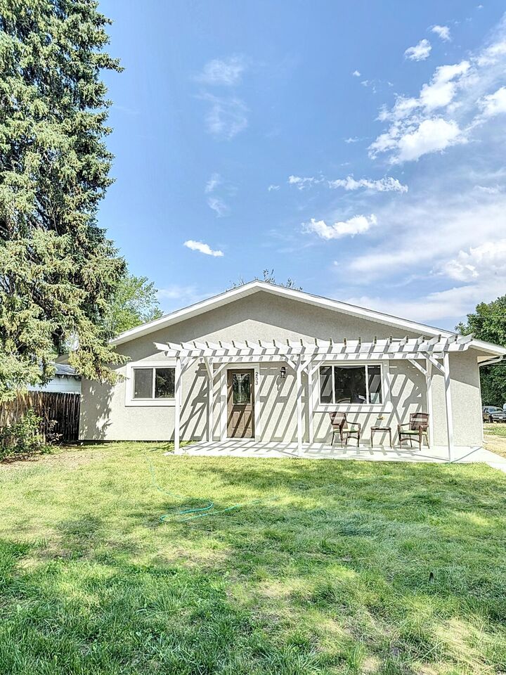 Property Photo:  253 N Carrington Avenue  WY 82834 