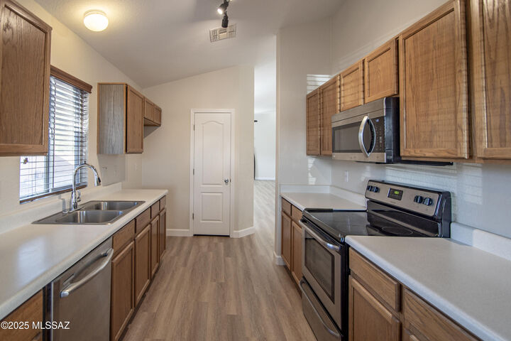 Property Photo: 3710 W Sunbright Drive AZ 85742