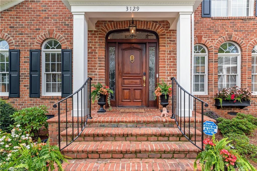 Property Photo: 3129 Bentley Court NC 27104
