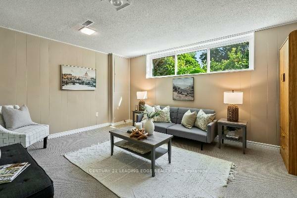 Property Photo: 533 Arnhem Drive ON L1G 2J2
