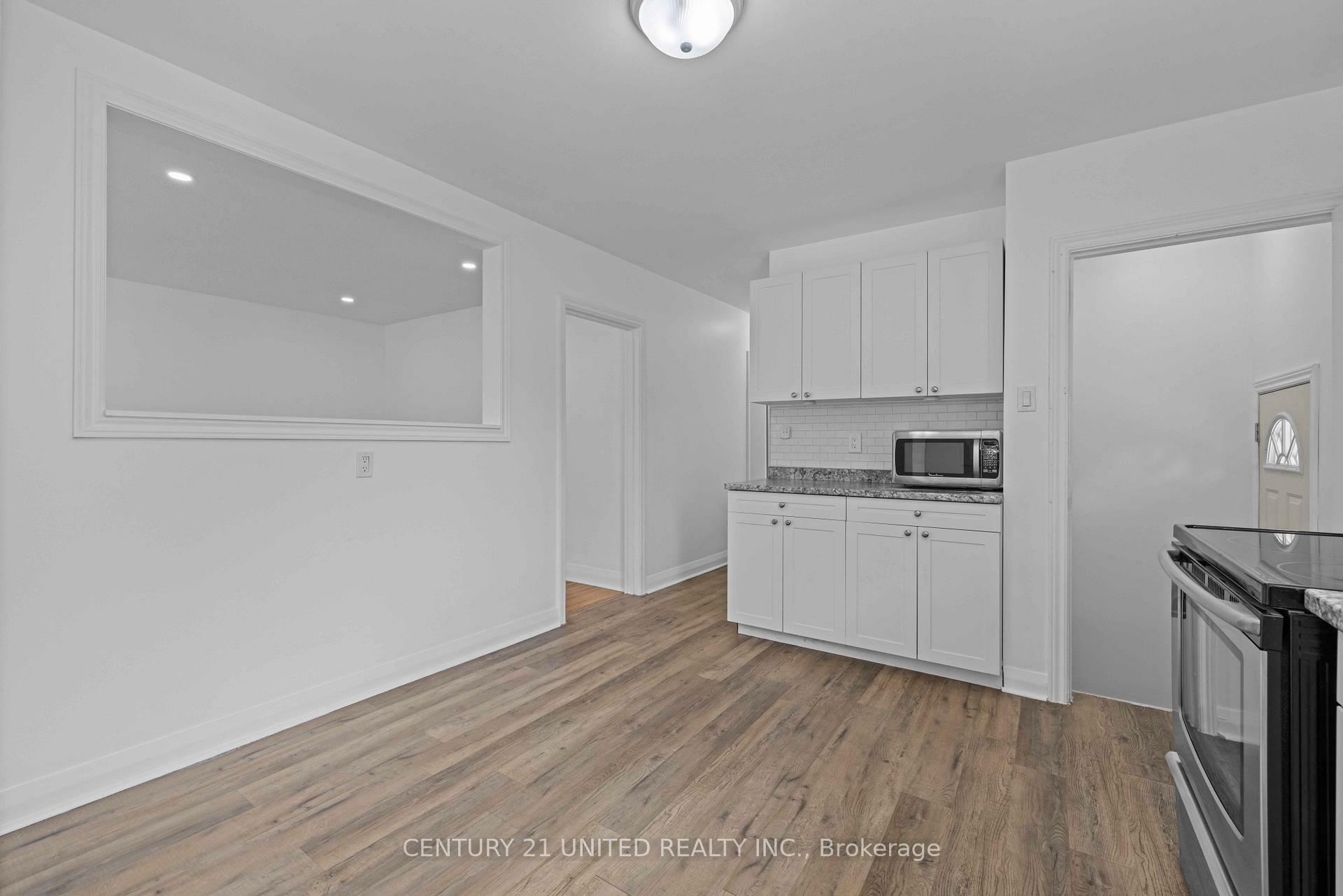 Property Photo: 185 Dumble Avenue ON K9H 5B3