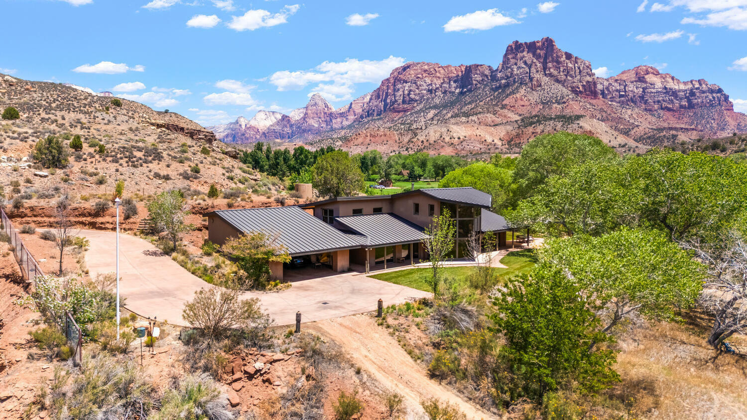 Property Photo:  1130 E Main  UT 84763 