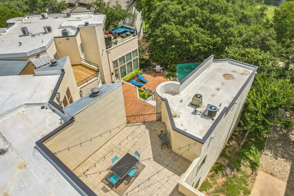 Property Photo: 1 Crystal Springs Court Court H TX 78738