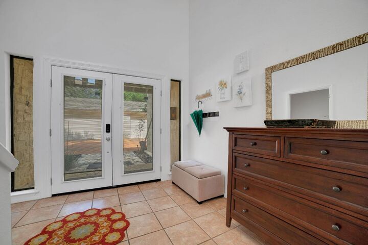 Property Photo:  1 Crystal Springs Court Court H  TX 78738 