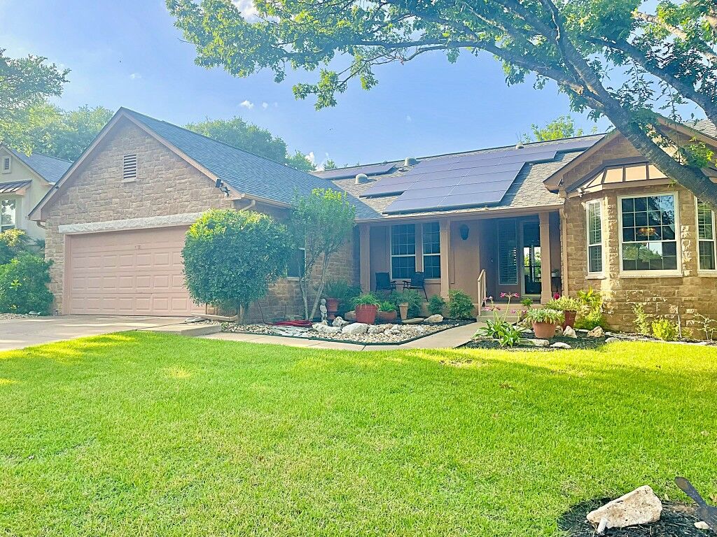 Property Photo: 107 Yaupon Lane TX 78633
