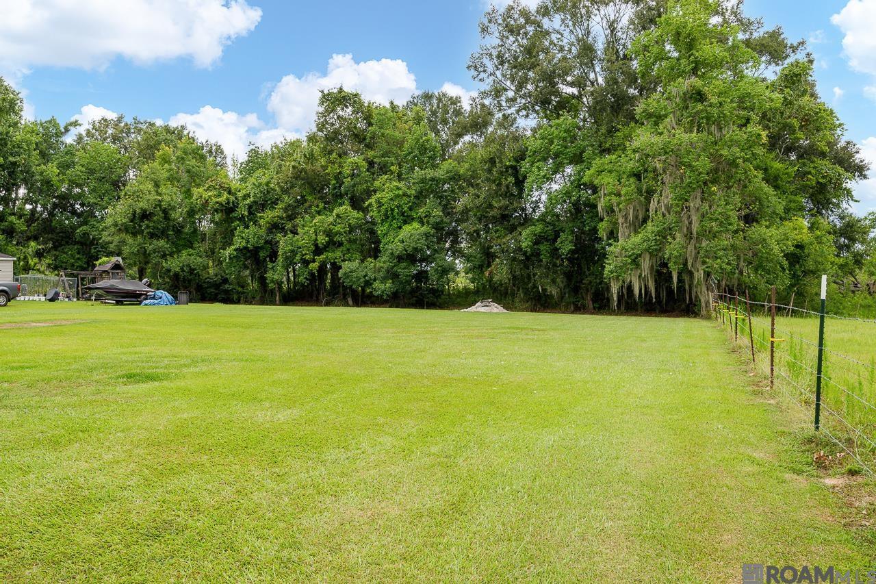 Property Photo: 45070 Fontenot Rd LA 70774