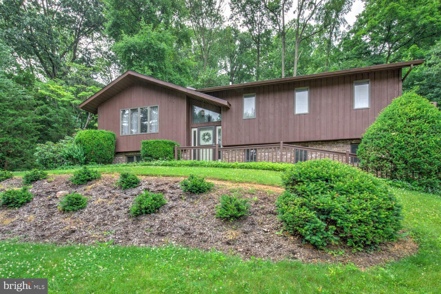 Property Photo: 331 Spring Garden Street PA 17522