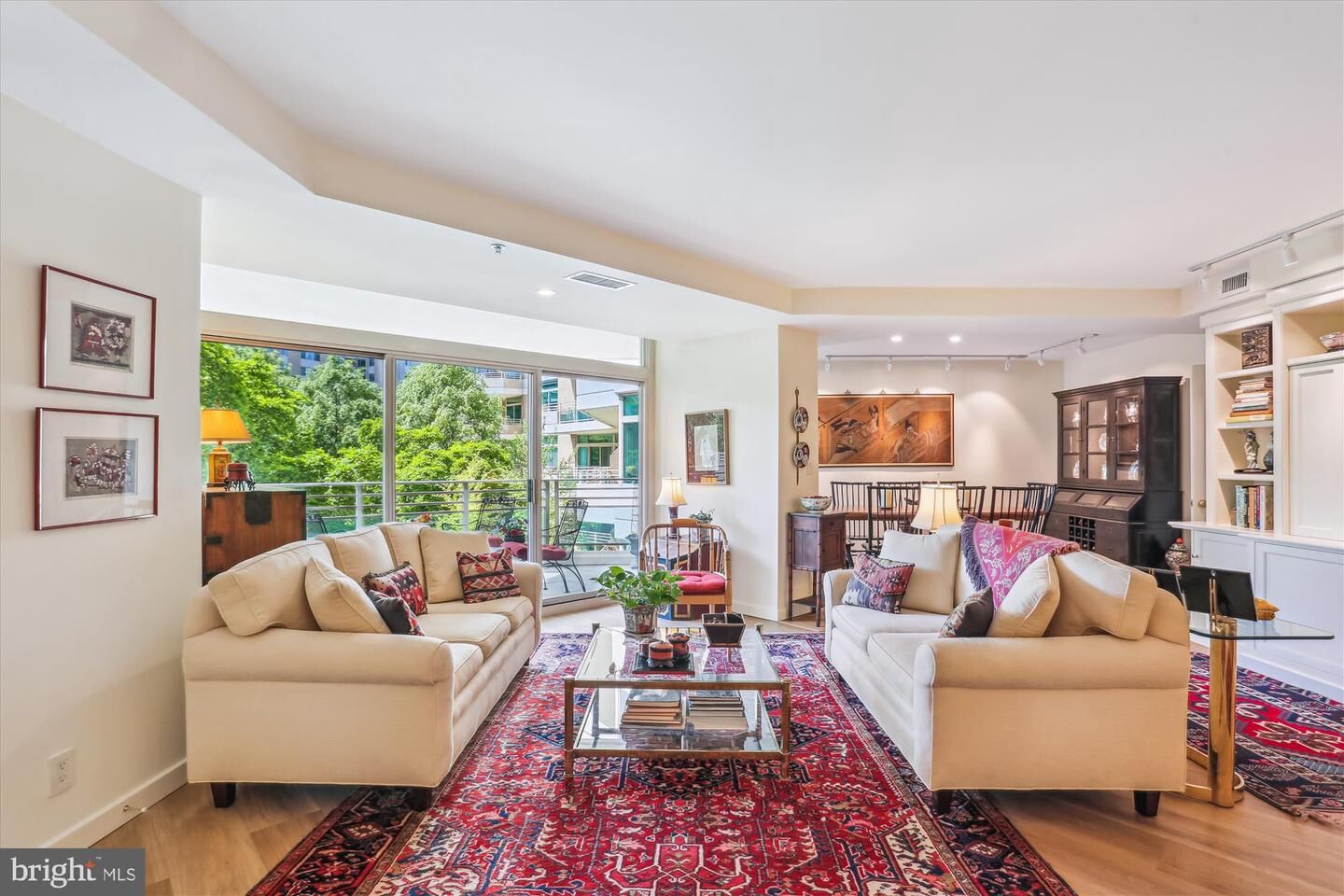 Property Photo: 5610 Wisconsin Avenue 406 MD 20815