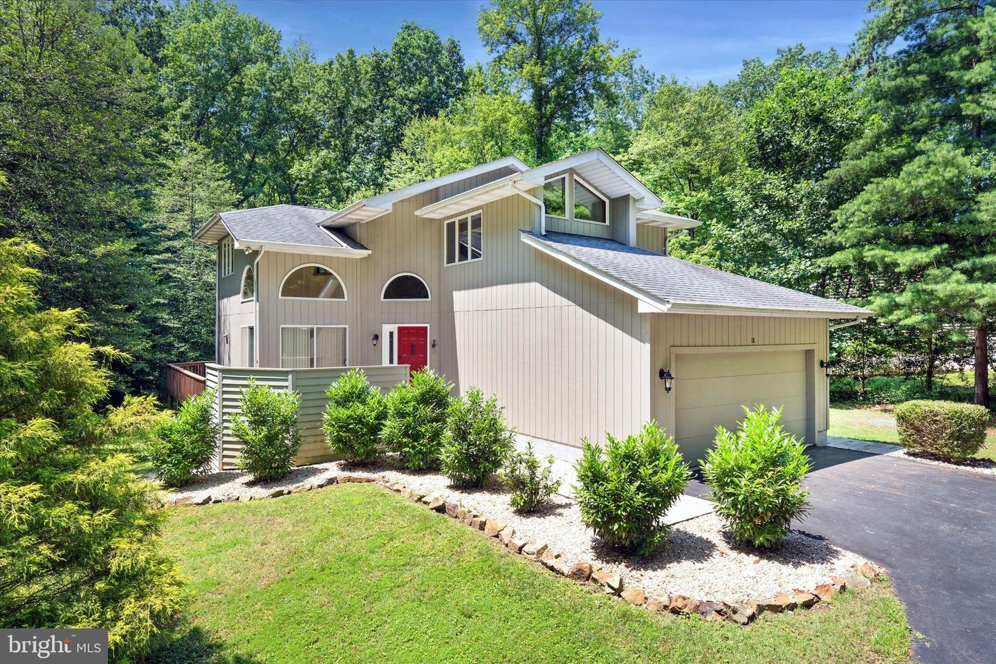 Property Photo: 18 Canterbury Court MD 21915
