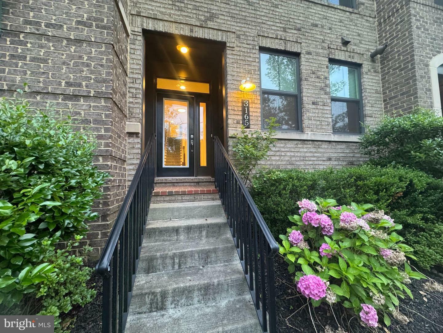 Property Photo:  3165 Virginia Bluebell Court  VA 22031 