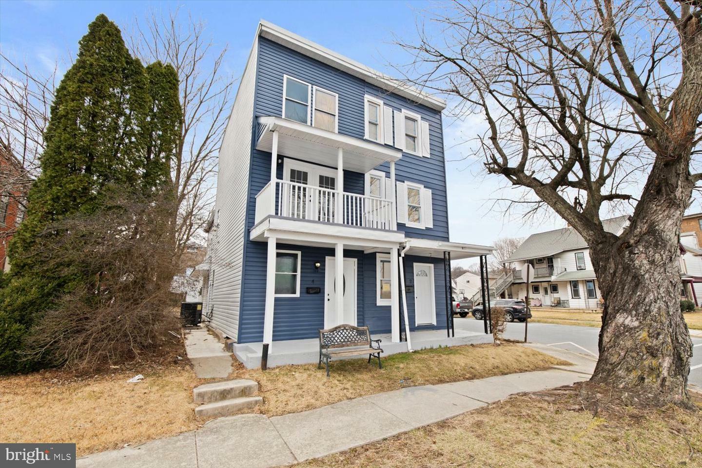 4 S Front Street  Lemoyne PA 17043 photo