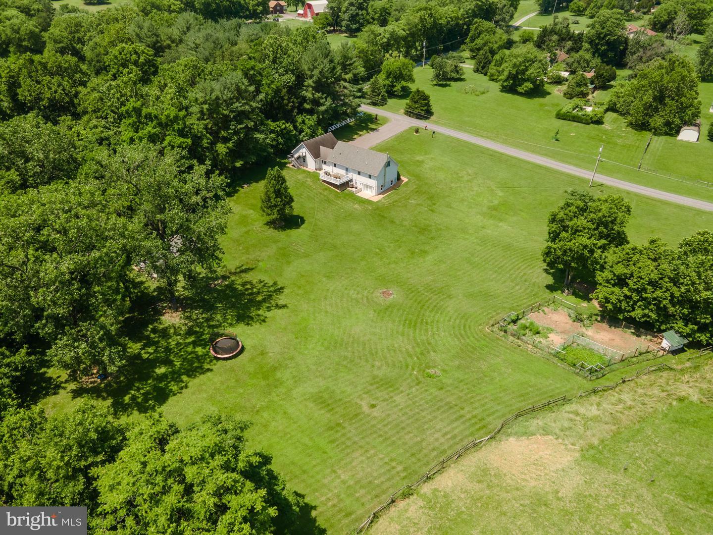 Property Photo: 125 Harvest Court WV 25425