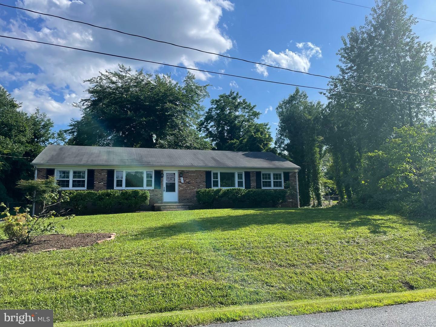 Property Photo: 207 Ridgemore Street VA 22405