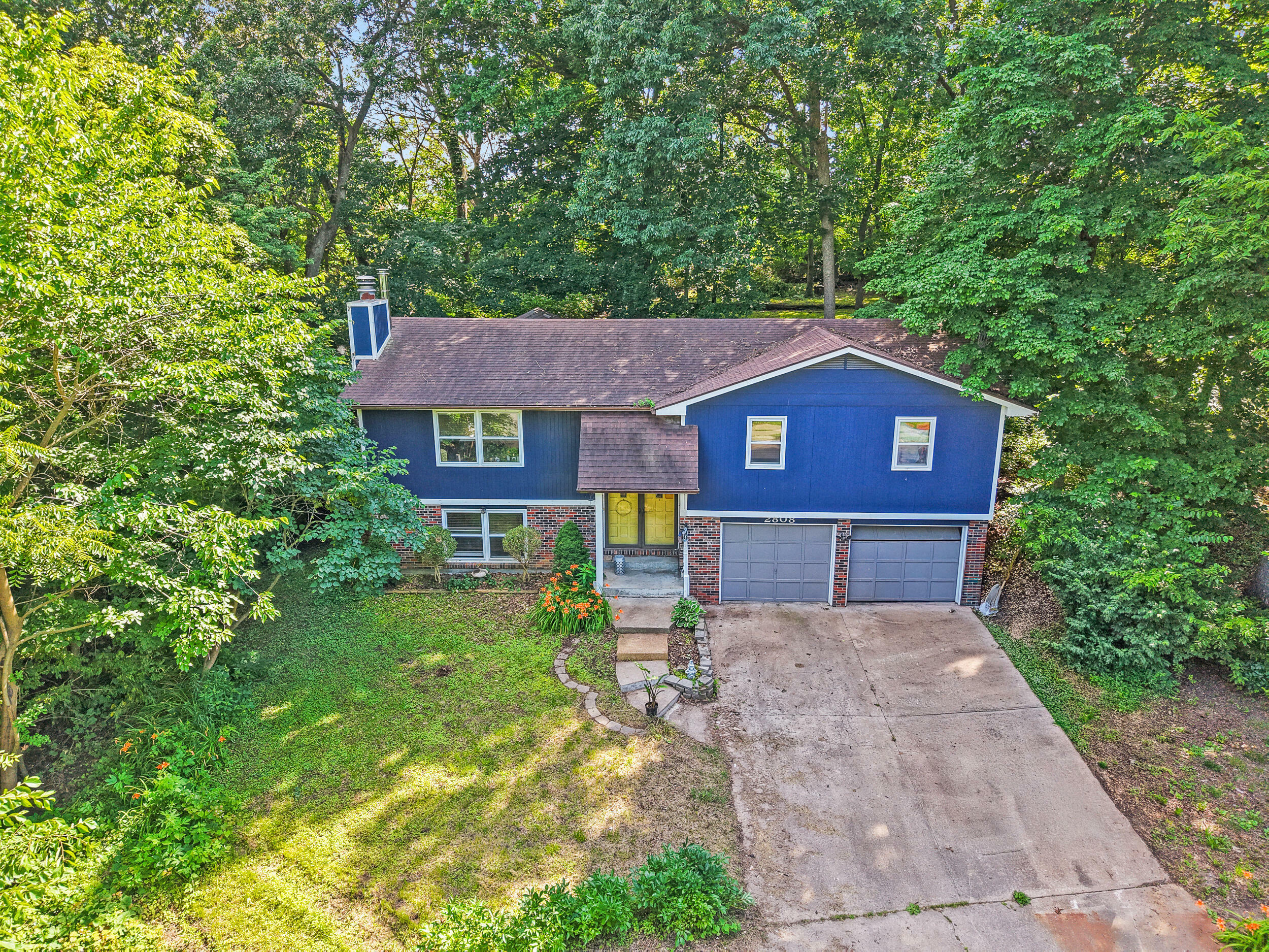 Property Photo: 2808 Pine Dr MO 65202